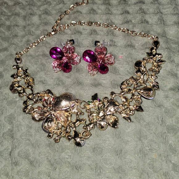 NEW Floral Multicolor Necklace and Earring Set - Picture 5 of 5
